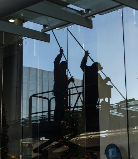window cleaning and pressure washing in vancouver